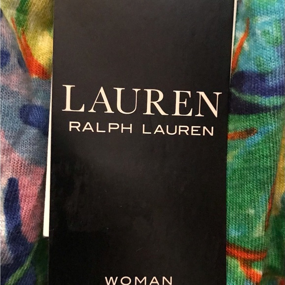 Lauren by Ralph Lauren Floral belted top with elastic neck line.  Brand New 3X - Picture 6 of 7